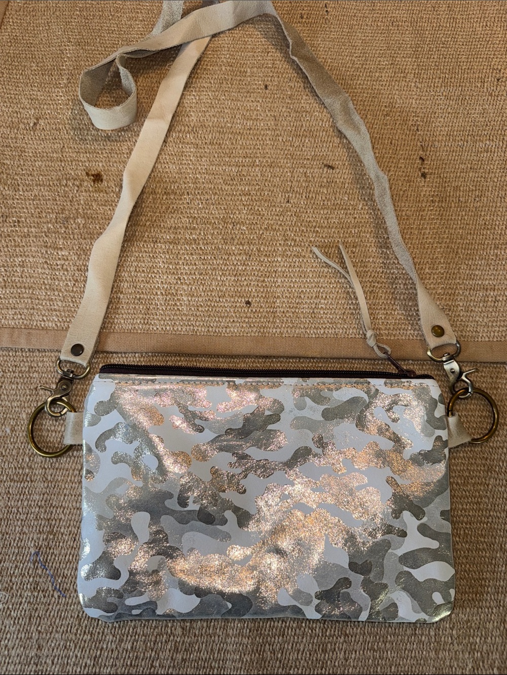 KEEP IT GYPSY Women's Metallic Silver/Gold Camo Crossbody Leather Bag NWOT